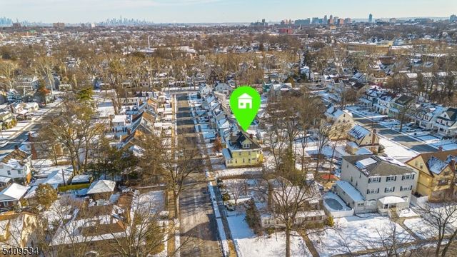 33 Grant Ave, East Orange City, NJ 07017