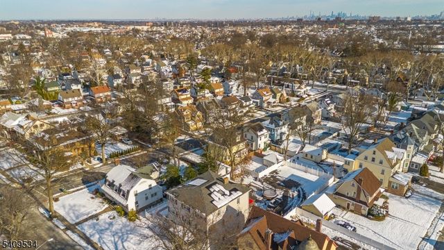 33 Grant Ave, East Orange City, NJ 07017