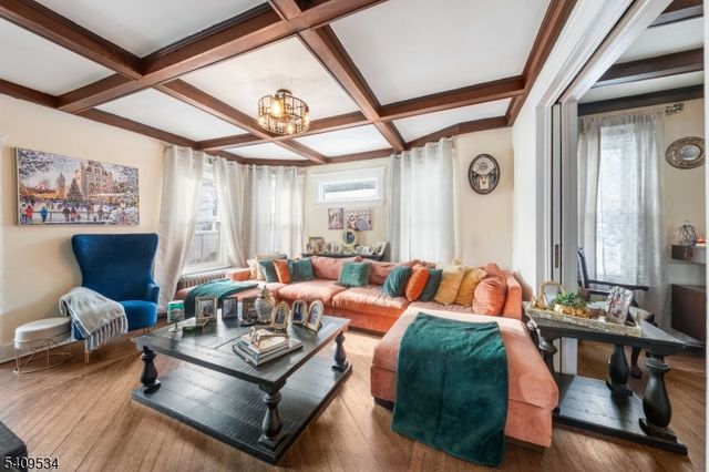 33 Grant Ave, East Orange City, NJ 07017