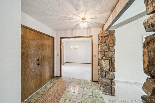 9409 S 69th East Avenue, Tulsa, OK 74133