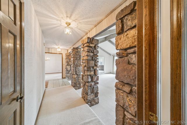 9409 S 69th East Avenue, Tulsa, OK 74133