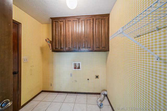 9409 S 69th East Avenue, Tulsa, OK 74133