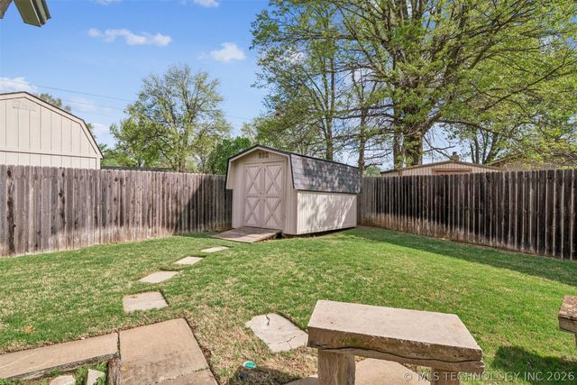 9409 S 69th East Avenue, Tulsa, OK 74133