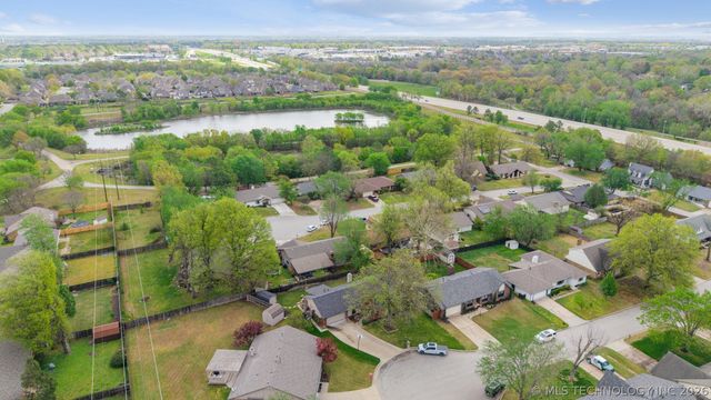 9409 S 69th East Avenue, Tulsa, OK 74133