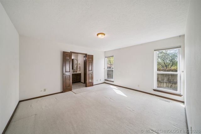 9409 S 69th East Avenue, Tulsa, OK 74133