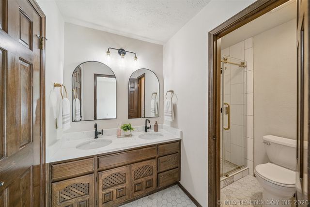 9409 S 69th East Avenue, Tulsa, OK 74133