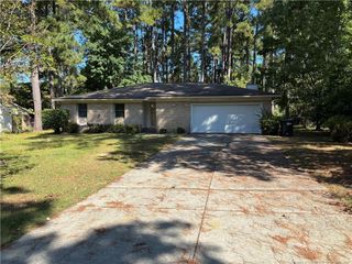 3538 Rolls Avenue, Fayetteville, NC 28311