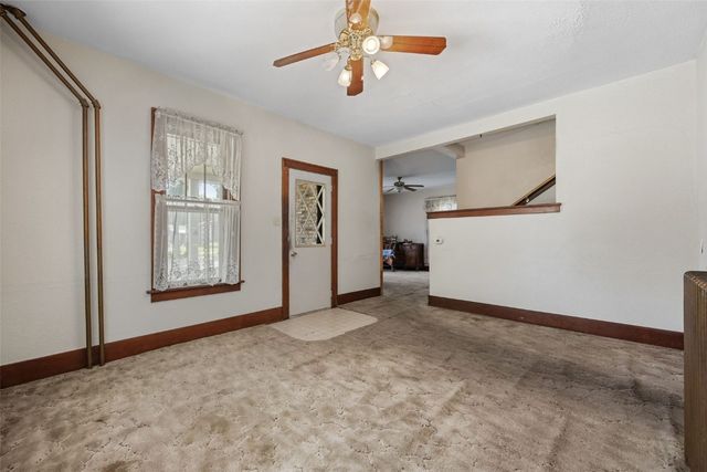 309 2nd Avenue NW, Mt Vernon, IA 52314