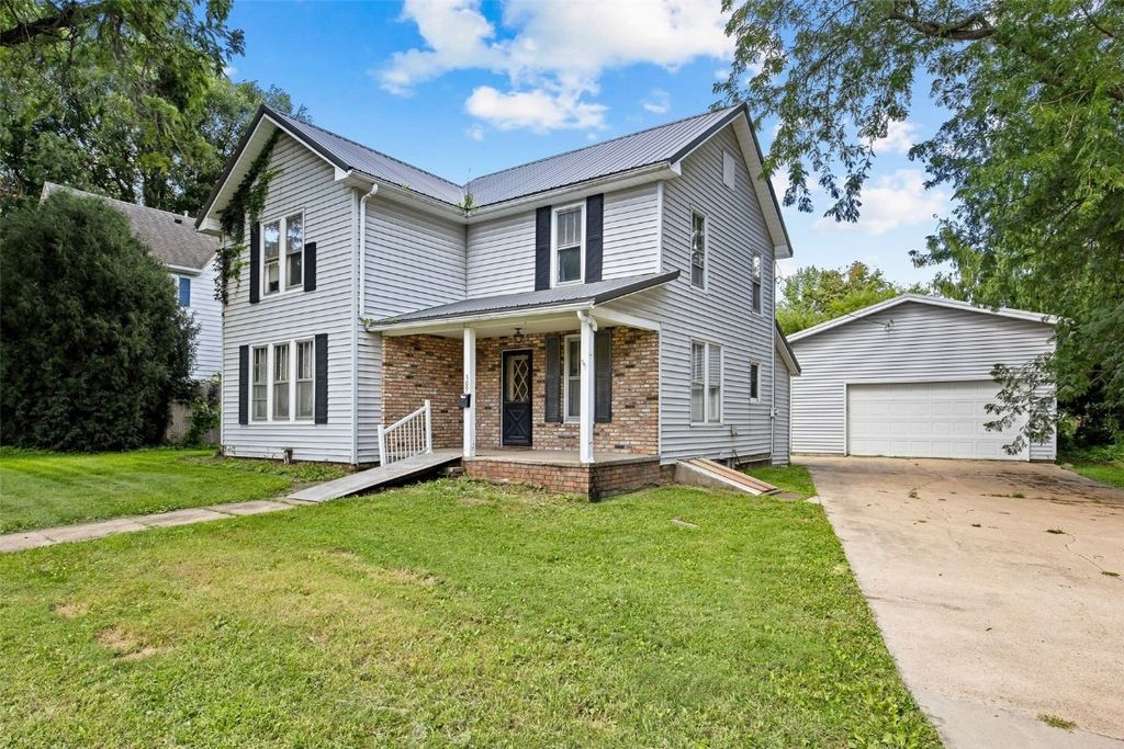 309 2nd Avenue NW, Mt Vernon, IA 52314