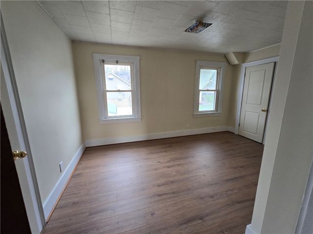 548 Summit St, New Kensington, PA 15068
