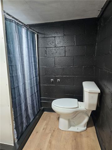 548 Summit St, New Kensington, PA 15068