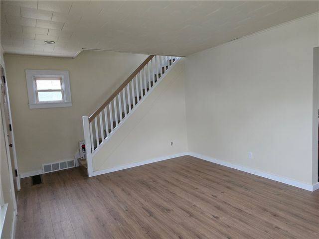 548 Summit St, New Kensington, PA 15068