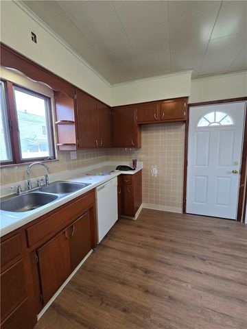548 Summit St, New Kensington, PA 15068