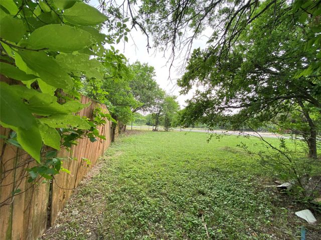 758 Live Oak ST, Kyle, TX 78640
