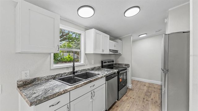 1222 ROWELL STREET, Auburndale, FL 33823