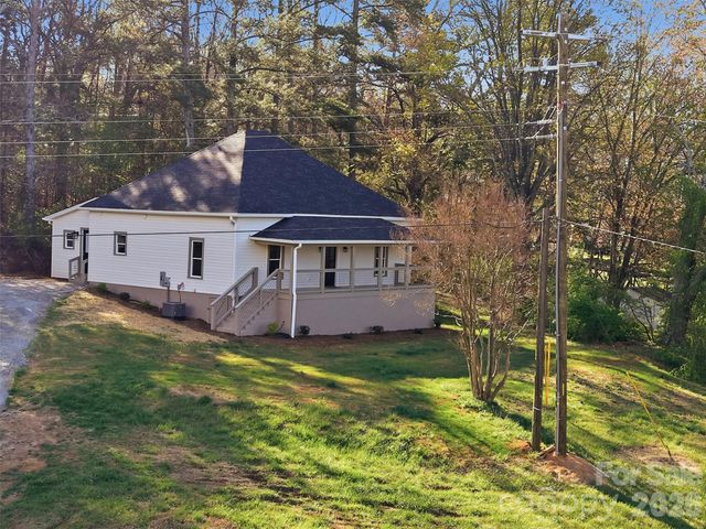 600 Linneys Mountain Road, Taylorsville, NC 28681