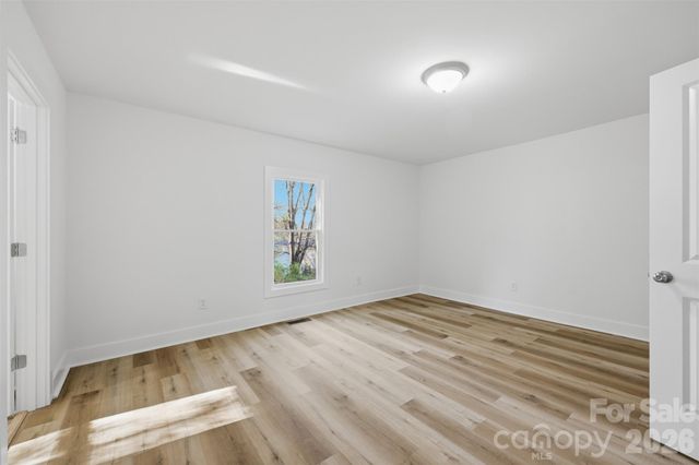 600 Linneys Mountain Road, Taylorsville, NC 28681