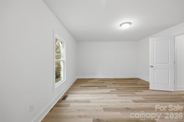 600 Linneys Mountain Road, Taylorsville, NC 28681