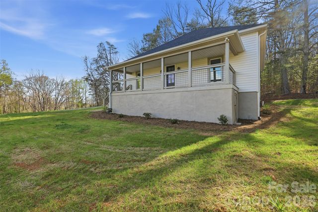 600 Linneys Mountain Road, Taylorsville, NC 28681