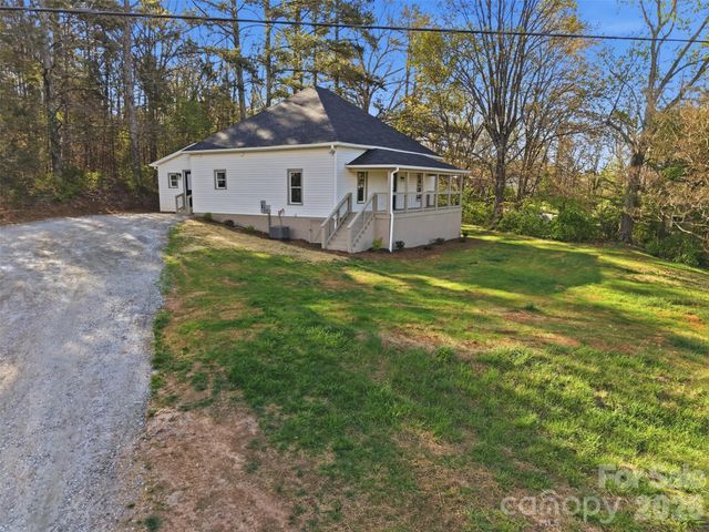 600 Linneys Mountain Road, Taylorsville, NC 28681