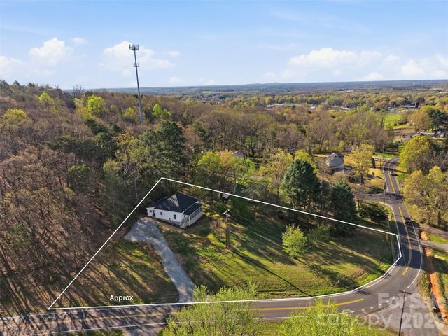 600 Linneys Mountain Road, Taylorsville, NC 28681