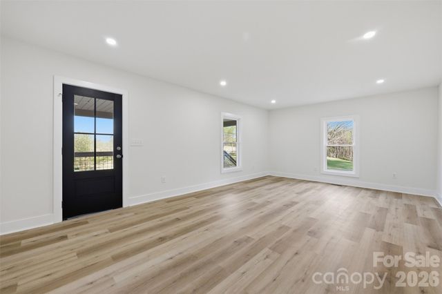 600 Linneys Mountain Road, Taylorsville, NC 28681