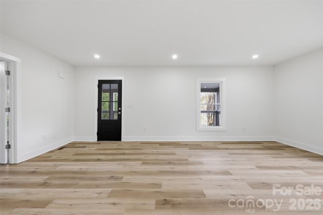 600 Linneys Mountain Road, Taylorsville, NC 28681
