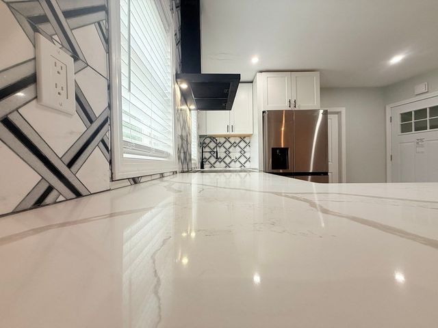48 Hawthorne Street 2, Attleboro, MA 02703