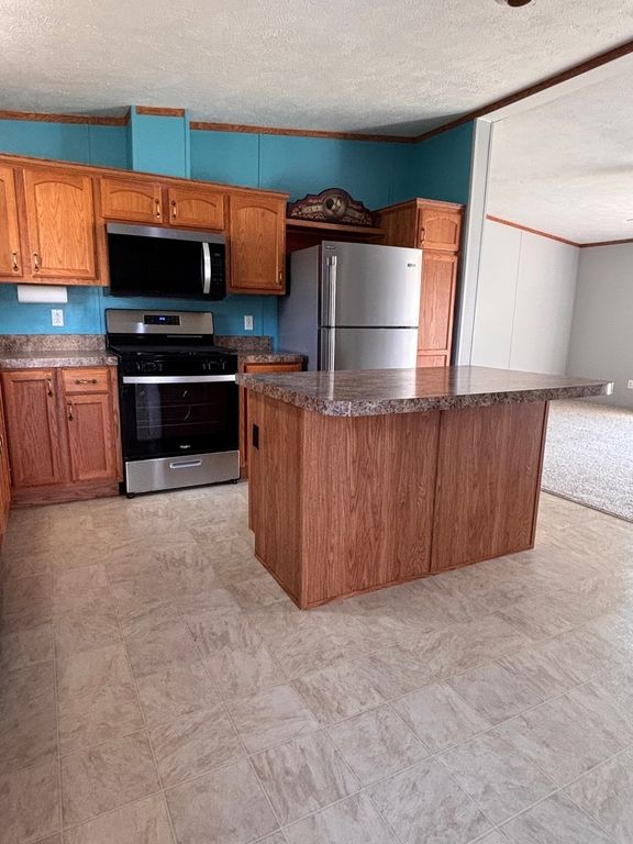 Image 18 of property listing at 15662 E Nolan Road, Mt Vernon, IL 62864