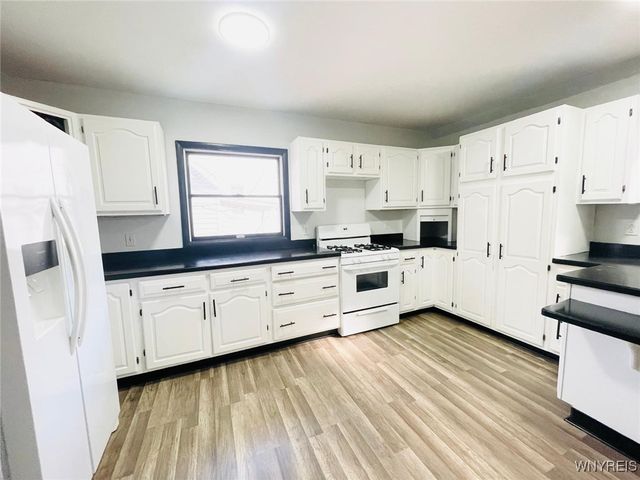 395 Dearborn Street, Buffalo, NY 14207