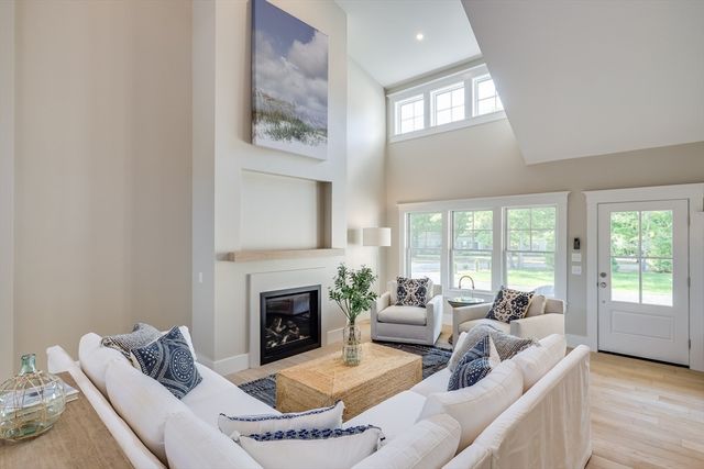 6 Monomoy Lane, Orleans, MA 02653