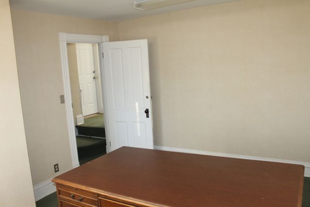 215 Fulton Street, Geneva, IL 60134