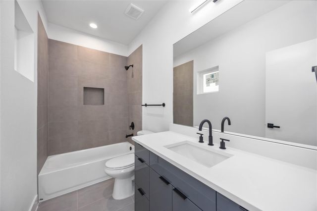 6735 Peerless Street B, Houston, TX 77021