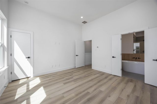 6735 Peerless Street B, Houston, TX 77021