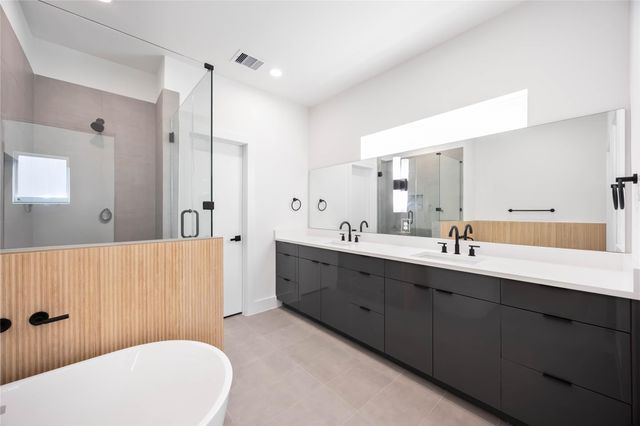 6735 Peerless Street B, Houston, TX 77021