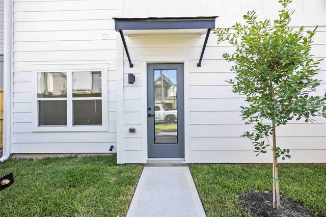 6735 Peerless Street B, Houston, TX 77021