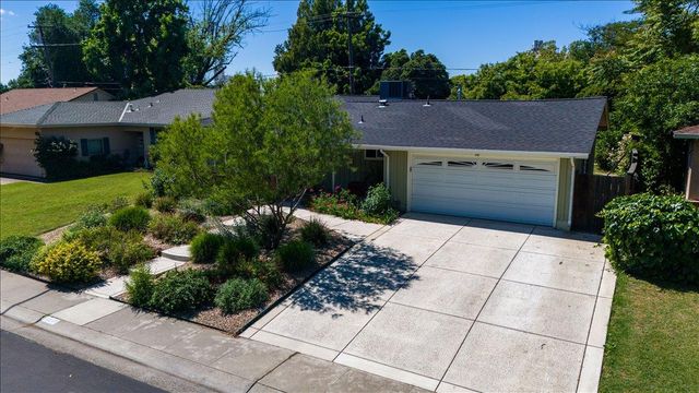 1840 Deerwood St, West Sacramento, CA 95691