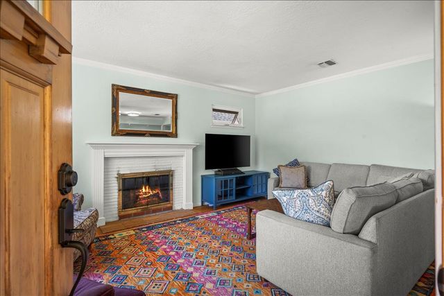 1840 Deerwood St, West Sacramento, CA 95691