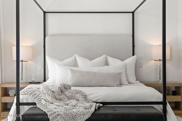 8757 E SHARON Drive, Scottsdale, AZ 85260