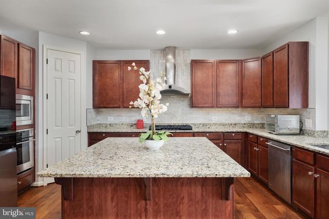 8091 SIDE HILL DR, Warrenton, VA 20187