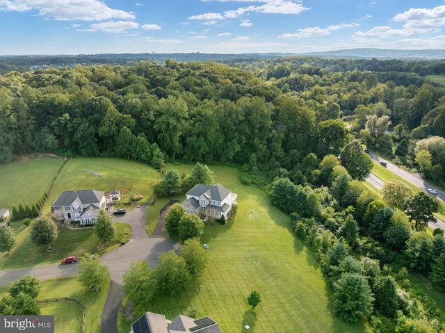 8091 SIDE HILL DR, Warrenton, VA 20187