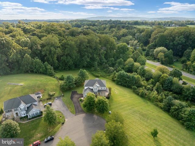 8091 SIDE HILL DR, Warrenton, VA 20187