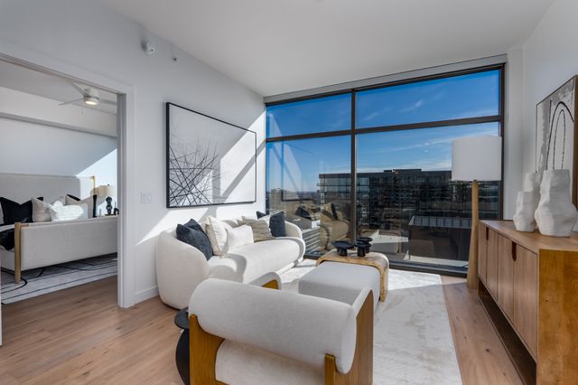 1212 Demonbreun St Apt 1105, Nashville, TN 37203