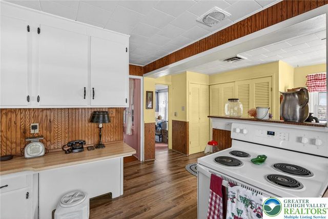 1827 Homestead Avenue, Bethlehem City, PA 18018