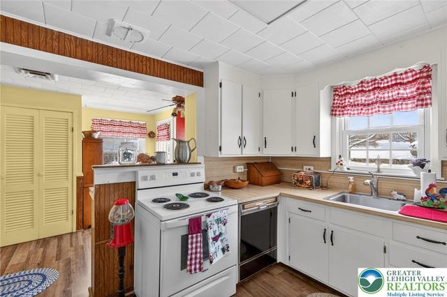 1827 Homestead Avenue, Bethlehem City, PA 18018