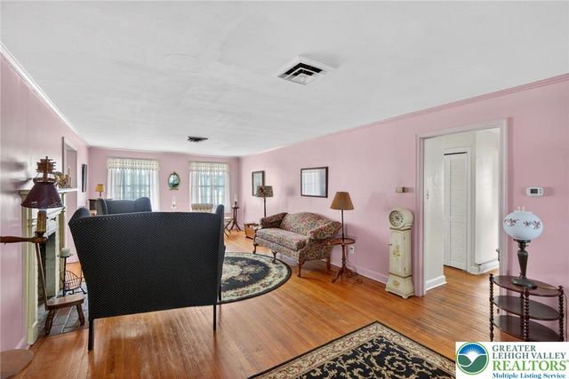 1827 Homestead Avenue, Bethlehem City, PA 18018