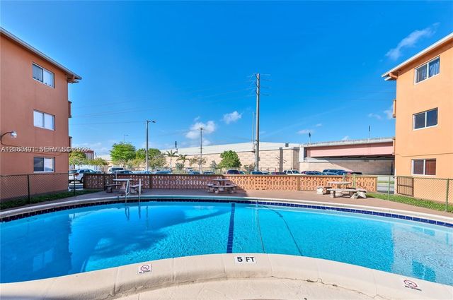 2330 NW 11th St 47, Miami, FL 33125