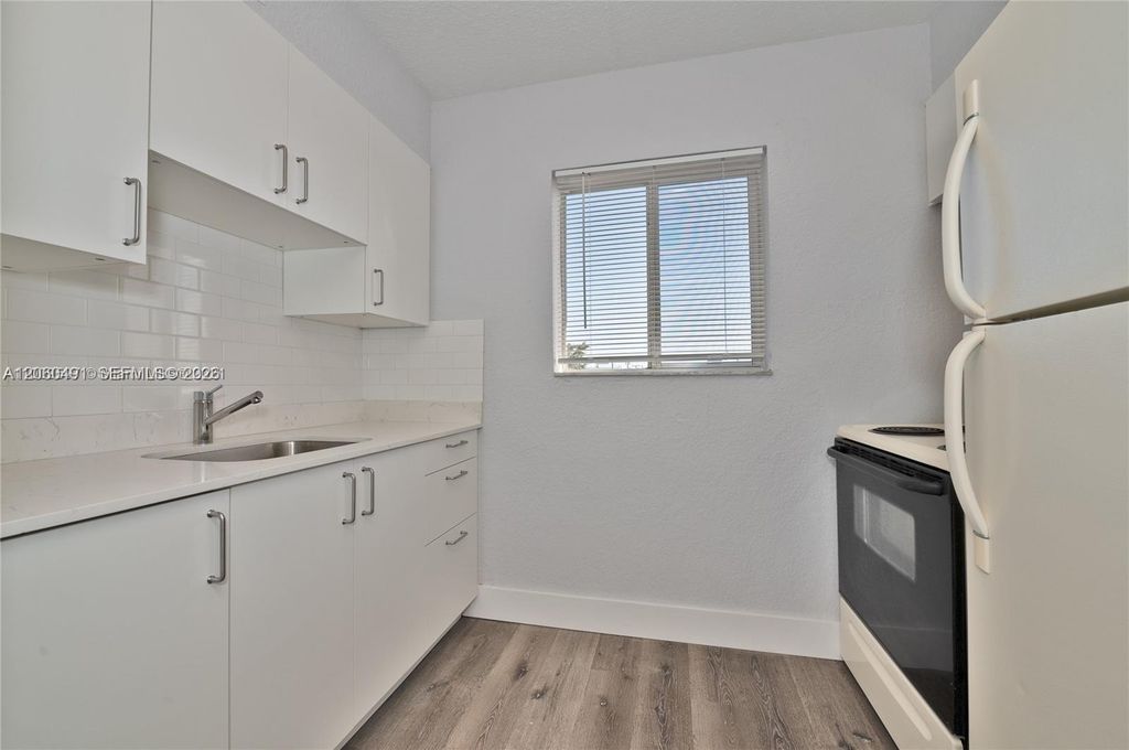 2330 NW 11th St 47, Miami, FL 33125