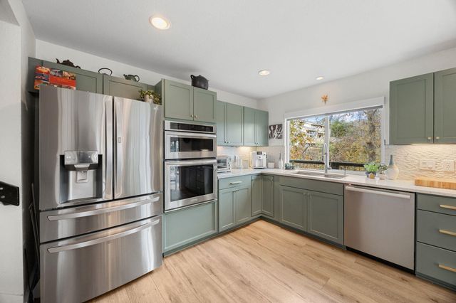 7643 Parkview CIR, Austin, TX 78731