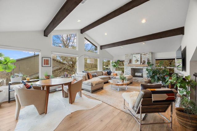 7643 Parkview CIR, Austin, TX 78731